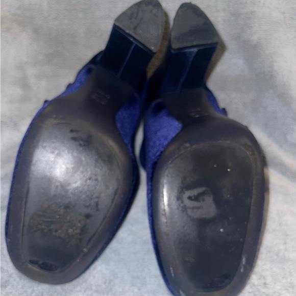 TORY BURCH BLUE VELVET CARLEY. EUC - Picture 7 of 7